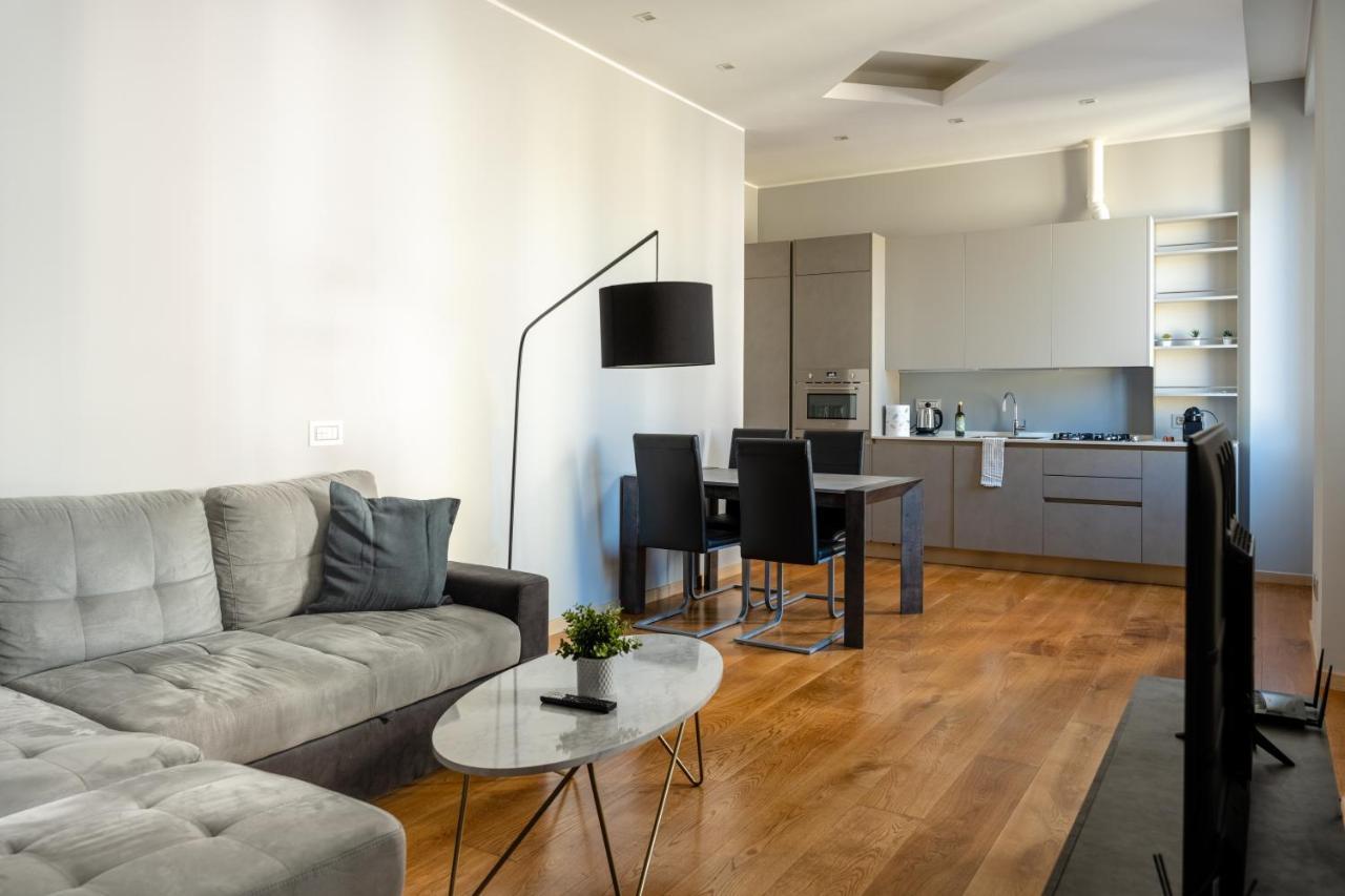 5 Min Duomo Luxury Home In Brera Design District Milano Ngoại thất bức ảnh