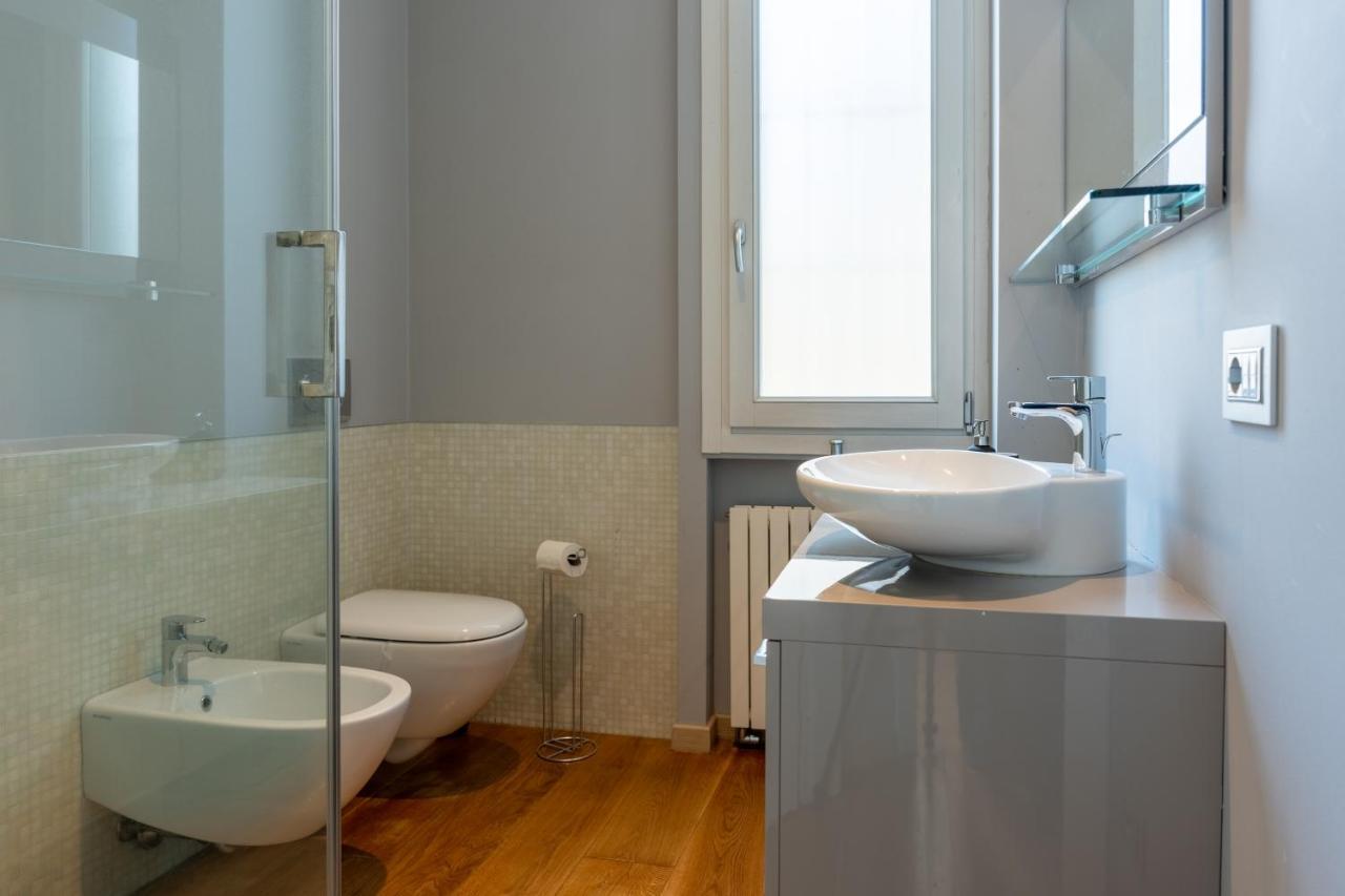 5 Min Duomo Luxury Home In Brera Design District Milano Ngoại thất bức ảnh