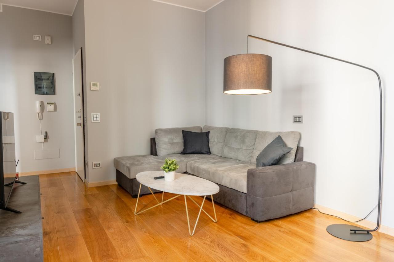 5 Min Duomo Luxury Home In Brera Design District Milano Ngoại thất bức ảnh